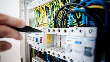 El IPC baja una décima en febrero en Castilla-La Mancha pese a la subida de precios de la electricidad