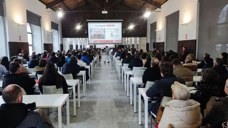 El rector destaca su calidad, la baja tasa de abandono y la alta empleabilidad entre las razones para elegir la UCLM