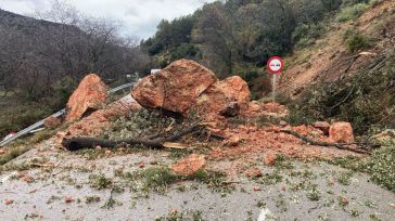 Cortada la CM-412 a su paso por Vianos (Albacete) debido a un desprendimiento de rocas