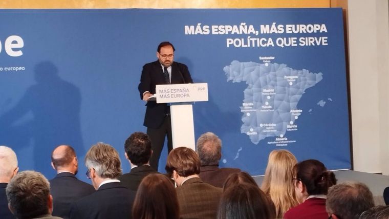 Núñez reclama un nuevo modelo de financiación autonómica para reconducir una CLM 'cada vez más empobrecida'