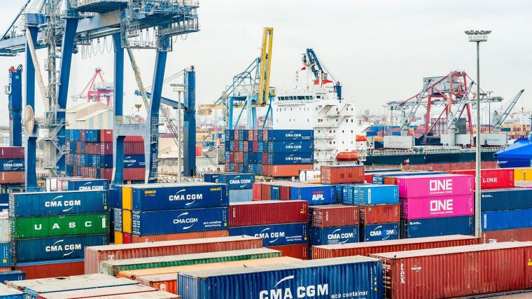 El superávit comercial de la UE con EE.UU. aumentó en enero en anticipación de la guerra arancelaria