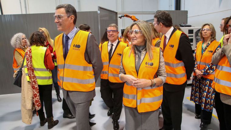 Pedro Sánchez visita Accelera by Cummins en Guadalajara y destaca que el 30% de la plantilla son mujeres