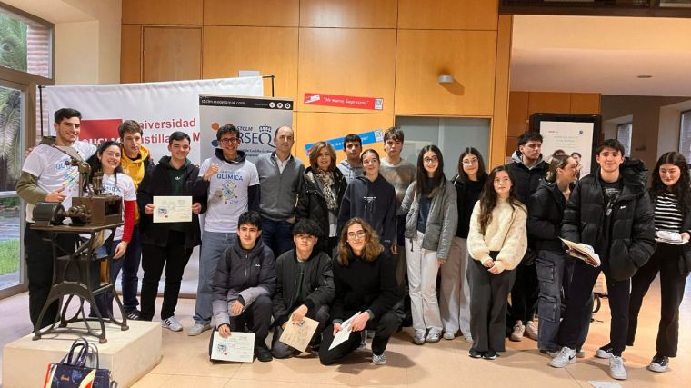 Los estudiantes preuniversitarios David Utiel, Samuel Batuecas y Rodrigo Rodríguez ganan la fase regional de la Olimpiada de Química