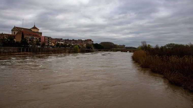 Quince estaciones de Toledo y Guadalajara superan el umbral rojo y nueve presas siguen desembalsando agua