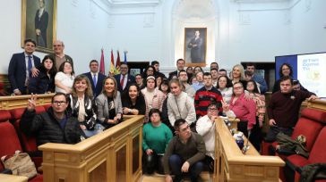 Velázquez invita a seguir trabajando juntos para conseguir la igualdad real de las personas con Síndrome de Down