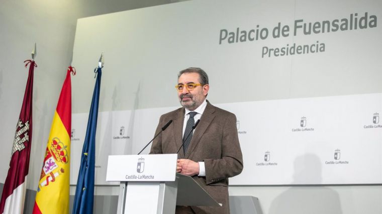 CLM invertirá 7,3 millones de euros en 160.000 dosis de vacunas frente al neumococo y al virus del papiloma humano