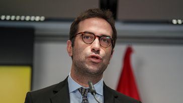 Consumo e inversión impulsan el PIB al 3,2% en el último trimestre de 2024, cinco décimas por encima del año anterior