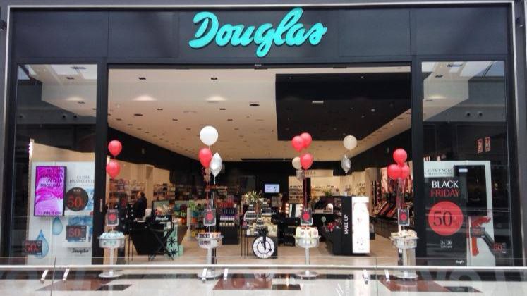 Perfumerías Douglas incrementa sus pérdidas tras estrenar una veintena de tiendas en CLM