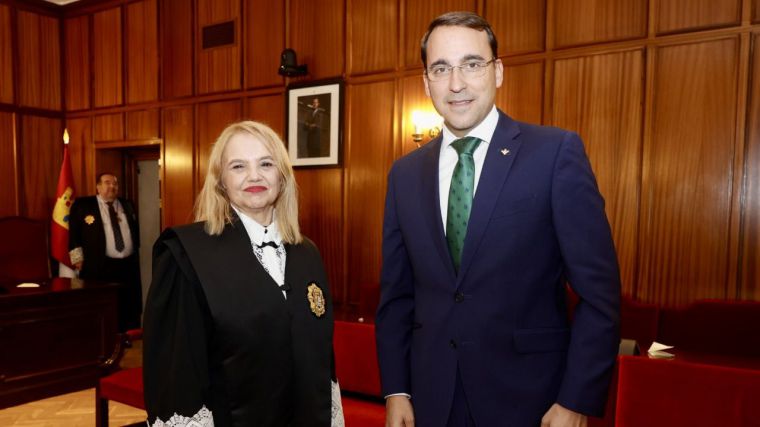 El director general de Globalcaja felicita a Pilar Astray como nueva presidenta del Tribunal Superior de Justicia de CLM