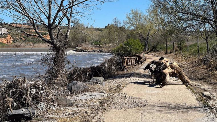 Toledo se sumará a la petición de zona catastrófica por lluvias tras supervisar daños de la senda ecológica