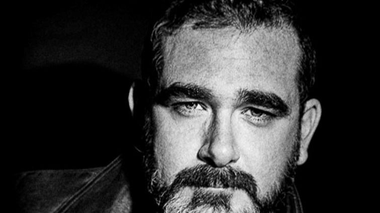 El escritor alcarreño Marto Pariente gana el Premio Ciudad de Santa Cruz de Novela Criminal 2025 con su obra 'Hierro Viejo'