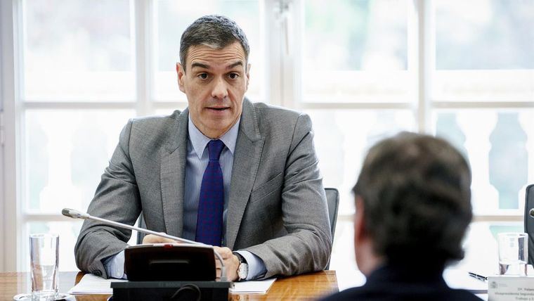 El Gobierno lamenta los aranceles universales de Trump: 'Llevan a un mundo más fragmentado y empobrecido'