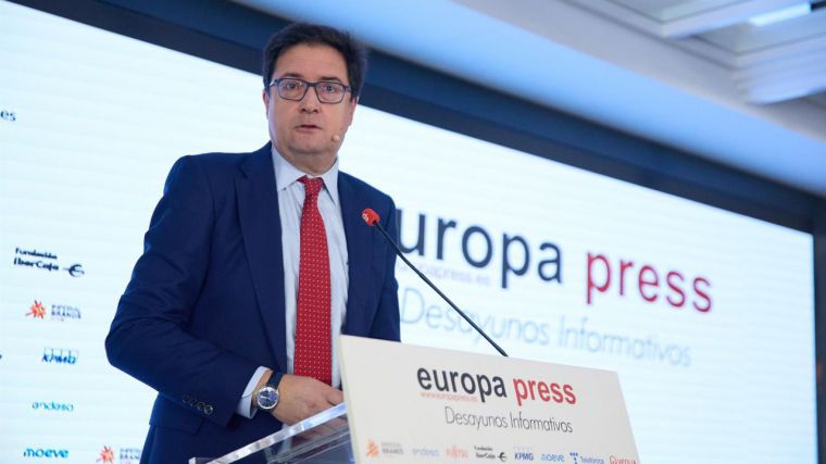 Óscar López asegura que España 'no quiere alimentar'guerra comercial con EEUU pero responderá a los aranceles