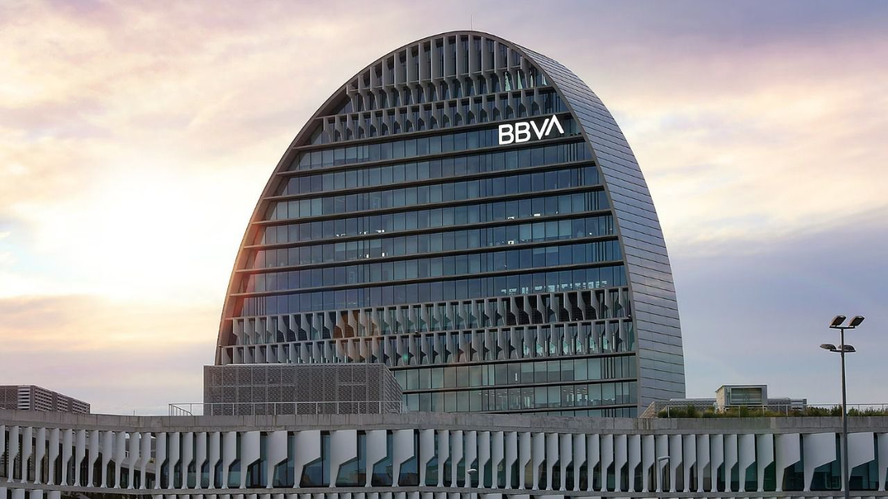 BBVA abona este jueves 41 céntimos por acción y alcanza en 2024 su mayor dividendo en 17 años