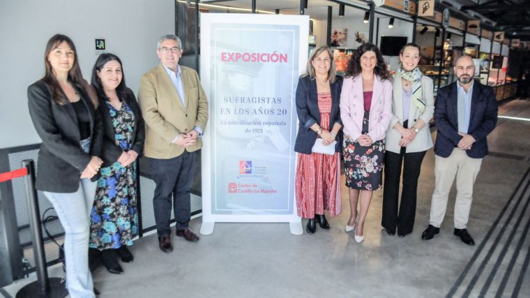 Una exposición en Tomelloso recorre el arduo camino hasta el sufragio universal