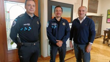 Un policía local de Villarrobledo auxilia a un niño de 5 años que se asfixiaba al haberse atragantado con un caramelo