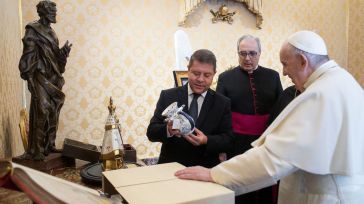 El presidente García-Page lamenta la muerte del Papa Francisco, un “buen hombre” a quien se va a recordar “por su clara vocación social”
