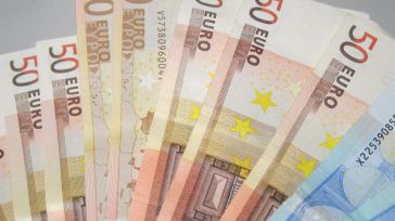 Fedea calcula un aumento de la presión fiscal del 30% para una familia media por no deflactar el IRPF