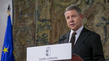 Page bromea sobre su condición de "papable" en el PSOE: "No creo que pase de ser un costalero más"