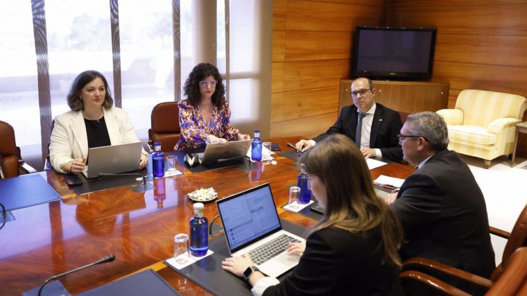 La Mesa de las Cortes califica la solicitud del PSOE para convocar comisión con la Proposición de Ley del Estatuto