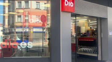 Mercadona, El Corte Inglés y Dia abren con 'normalidad' este martes sus supermercados y centros
