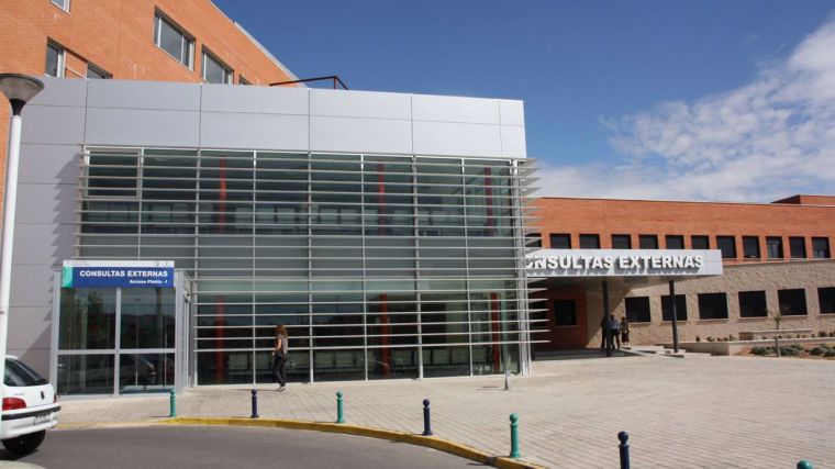 Herida una joven de 15 años que iba en patinete eléctrico tras chocar con un turismo en Alcázar