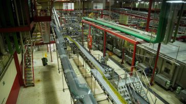 El PMI manufacturero de España se contrae por tercer mes consecutivo a causa de los aranceles