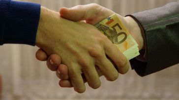 La Junta pagará más de medio millón de euros diarios en intereses por préstamos 