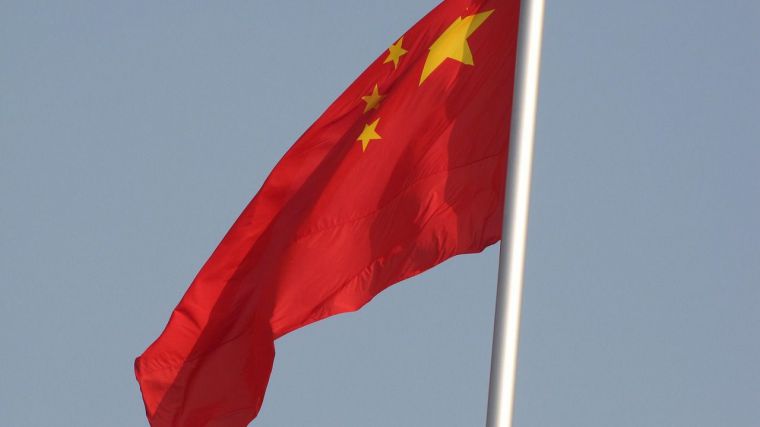 Las exportaciones chinas aumentaron un 8,1% en abril a nivel global, pero bajaron un 21% hacia EEUU
