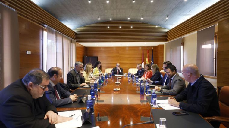 La enmienda a la totalidad de Vox a la ‘Ley de Simplificación Administrativa’ y debates sobre artes escénicas, plaga de conejos y agua, al Pleno del jueves