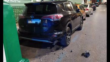 Un conductor se da a la fuga tras chocar contra un vehículo aparcado en la calle Lusones de Cuenca