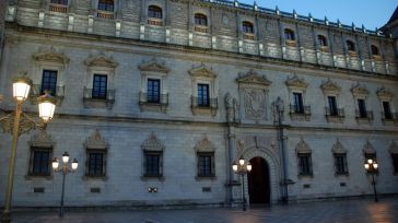 El Alcázar de Toledo acoge este sábado un acto de relevo de la guardia y arriado de bandera