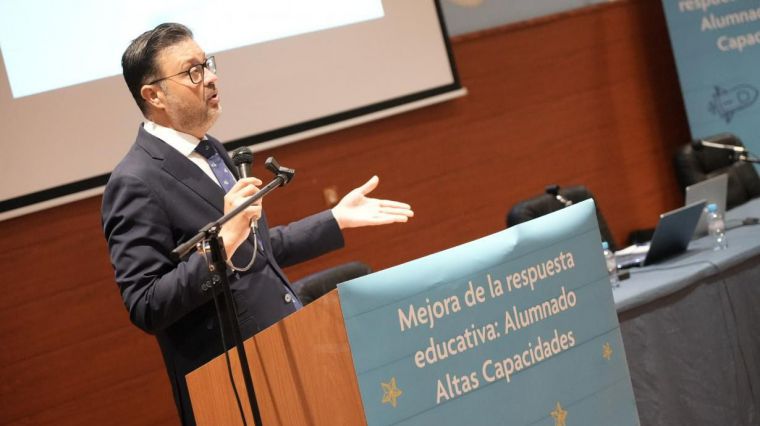 Los centros educativos de la región contarán desde el lunes con la guía ‘Mejora de la respuesta educativa al alumnado con altas capacidades’ 