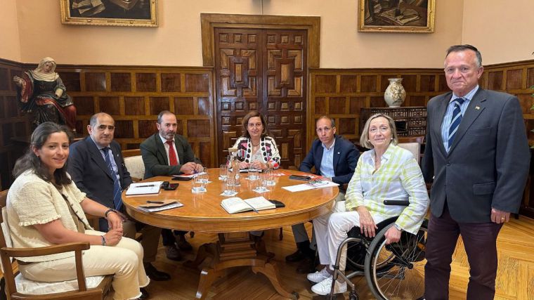 Cedillo se reúne con representantes de asociaciones de afectados por ELA y respalda el concierto benéfico “El Ejército contra la ELA”
