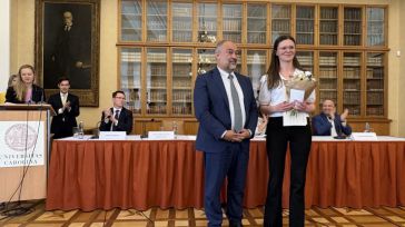 El rector Julián Garde entrega en la Universidad Carolina de Praga el XXX Premio Iberoamericano
