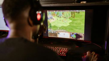 Ni adolescentes, ni solitarios: El 81% de los 'gamers' de CLM tiene más de 35 años y un estilo de vida activo