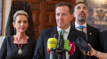 Velázquez agradece a todas las personas que hacen posible el Corpus para que Toledo 'luzca y brille más que el sol'