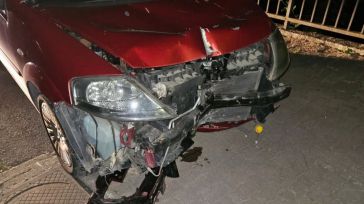 Un vehículo se estrella contra un semáforo en la Avenida de San Julián de Cuenca 