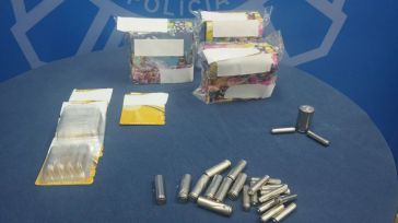 Desmantelada en Toledo una fábrica clandestina de pilas falsas potencialemente peligrosas 
