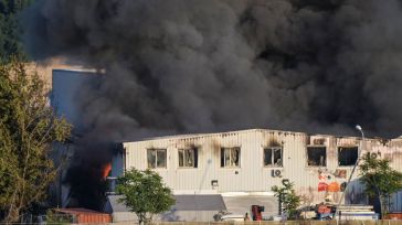Las recomendaciones de confinamiento solo se mantiene en el polígono industrial de Azuqueca tras el incendio