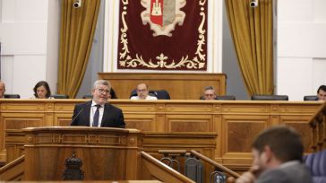 PSOE, PP y Vox evidencian su desacuerdo en torno a la vivienda rural en Castilla-La Mancha