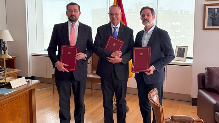 La UCLM traduce al árabe la Constitución española de 1978 junto a la Casa Árabe y el BOE