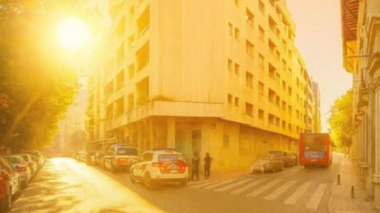 Atropella a un peatón en cuenta tras perder la visibilidad por el sol