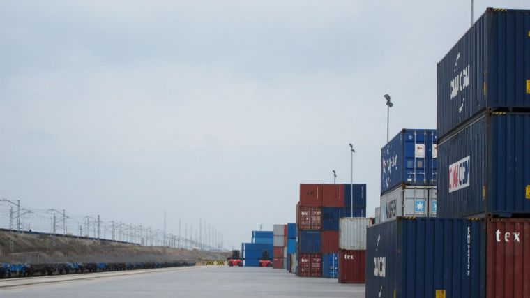 Los precios de las exportaciones industriales suben un 0,6% en junio y los de importaciones bajan un 2,1%