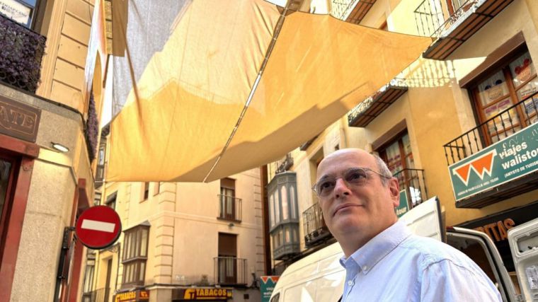 Juan Marín: “Los toldos de la calle del Comercio se han instalado a petición de los toledanos y ampliaremos esta iniciativa a otros barrios”