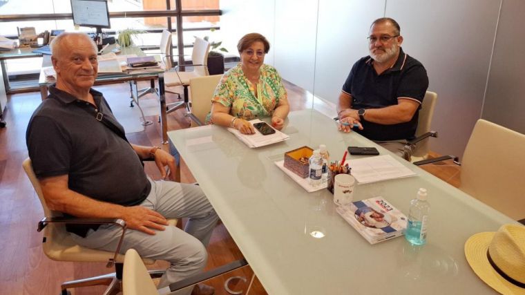 Castilla-La Mancha adapta el reconocimiento de familia numerosa con la inclusión de parejas de hecho y el impulso del carné digital