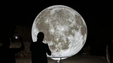 Más de 400 personas participan en la observación astronómica organizada por la Diputación de Toledo en Santa María de Melque