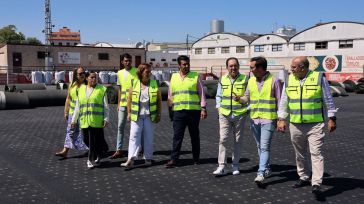 La Diputación de Toledo financia la renovación integral del césped artificial del campo de fútbol de Torrijos