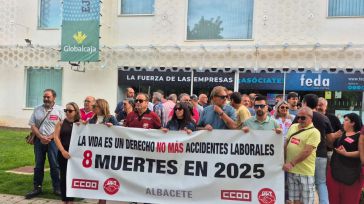 Sindicatos se concentran frente a la patronal en Albacete tras la muerte de cinco trabajadores en agosto 
