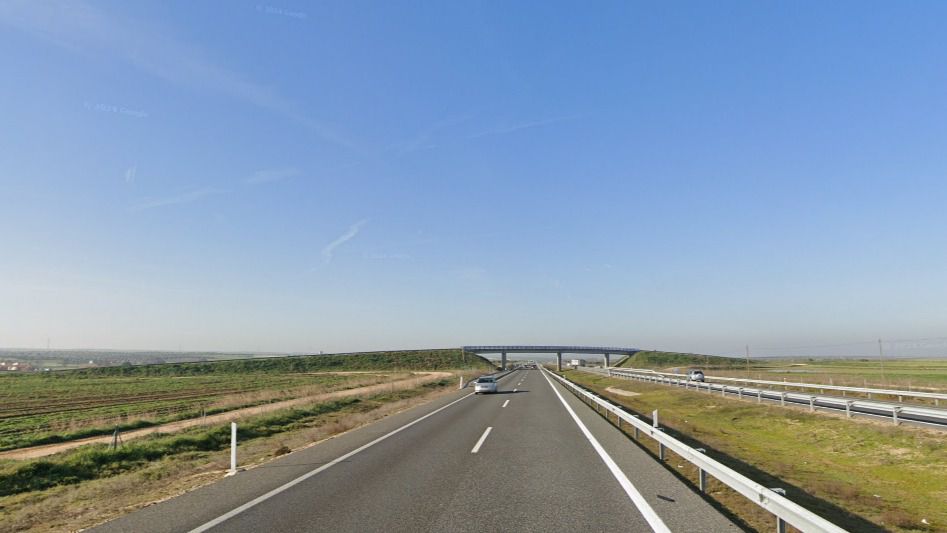 Un muerto y dos heridos en un acccidente provocado por un conductor kamikaze en Santa Olalla